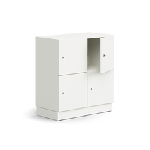 Skříň QBUS, 4 uzamykatelné boxy, sokl, 868x800x420 mm, bílá