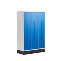 Šatní skříňka CLASSIC Z, se soklem, 3 sekce, 6 dveří, 1890x1200x550 mm, modré dveře