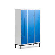 Šatní skříňka CLASSIC Z, s nohami, 3 sekce, 6 dveří, 1940x1200x550 mm, modré dveře