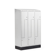 Šatní skříňka CLASSIC Z, šikmá střecha, se soklem, 3 sekce, 6 dveří, 2050x1200x550 mm, šedé dveře